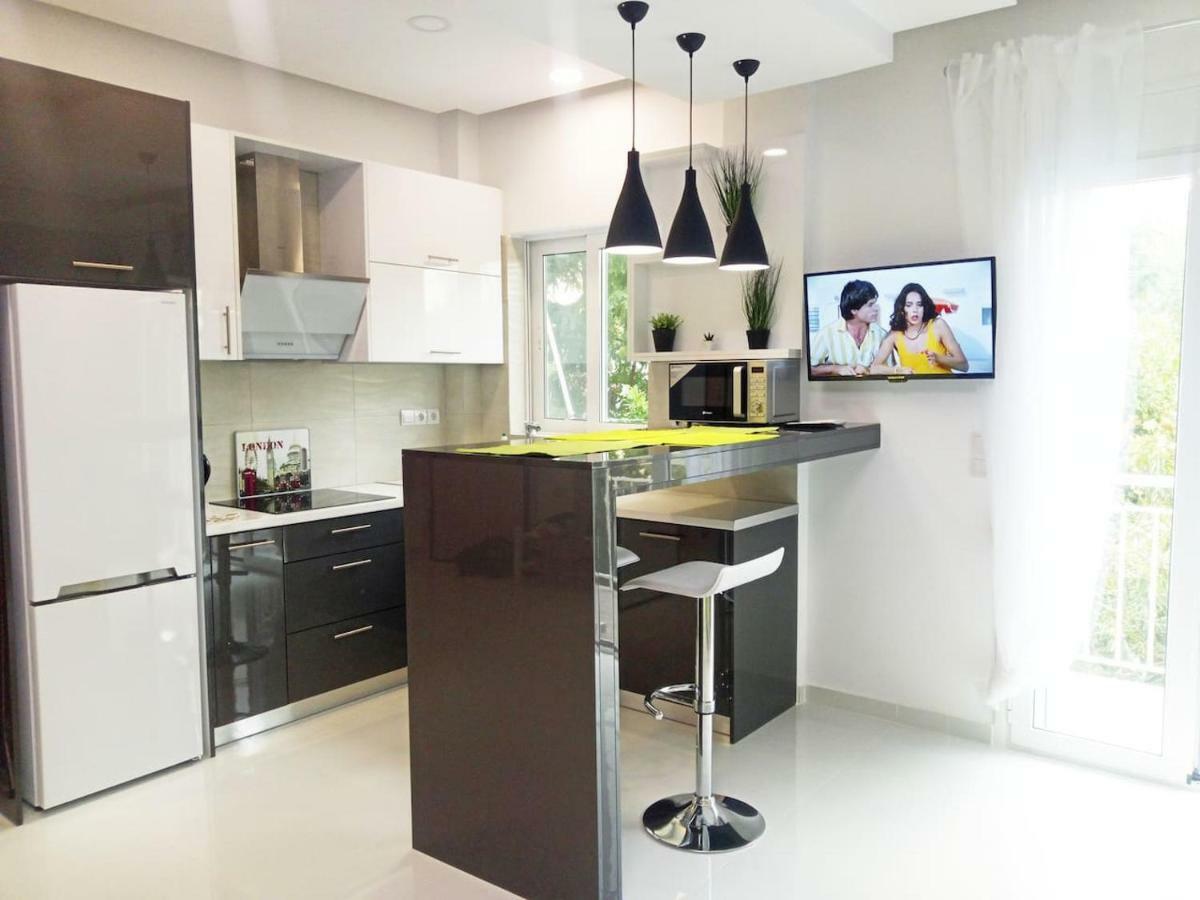 Luxury Apartment Next To The Sea Beach Atenas Exterior foto