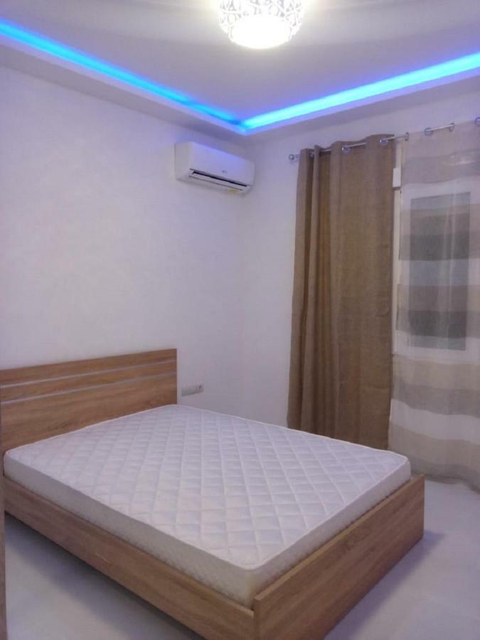 Luxury Apartment Next To The Sea Beach Atenas Exterior foto